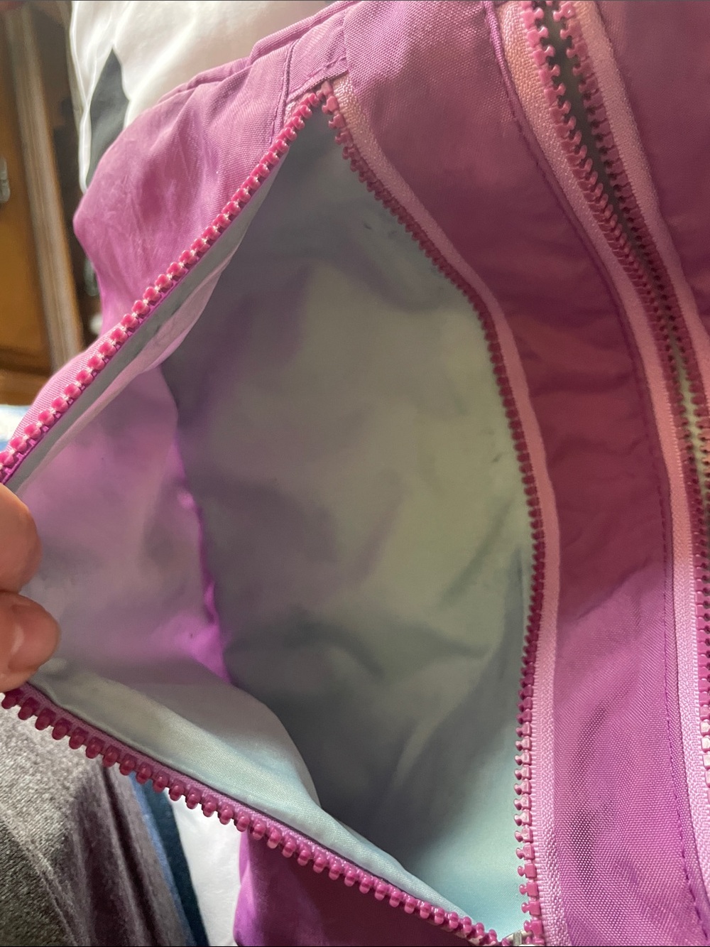 Baggallini Plum Crossbody with Multiple Zip Pockets - Picture 3 of 9